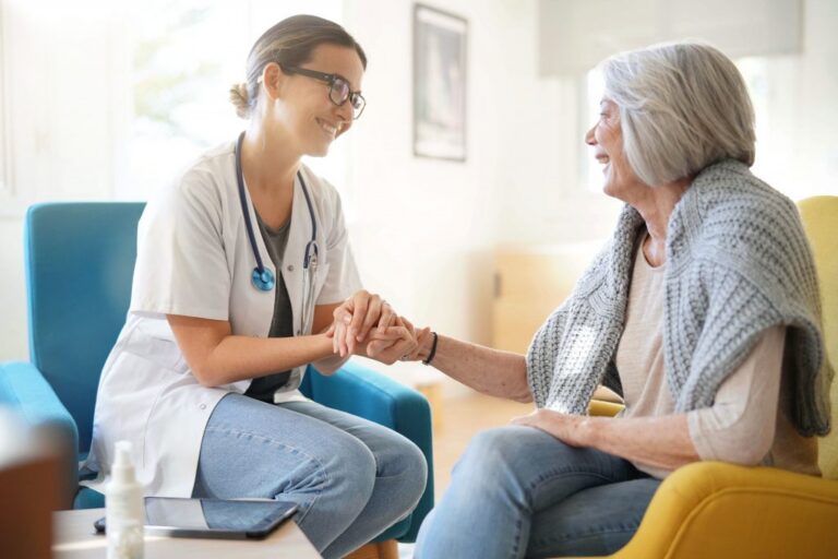 improving-doctor-patient-relationships-independent-primary-care-physician-header-1024x683-RF8tfK
