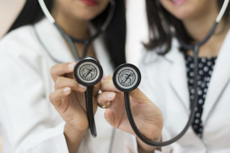 doctor-2568481_1920-1024x683-qPaiLA