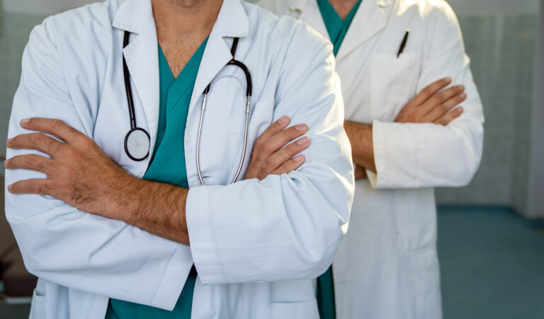 doctor-holding-stethoscope-in-hospital-healthcare-2023-11-27-05-35-24-utc_gsukvp-VwPzwh