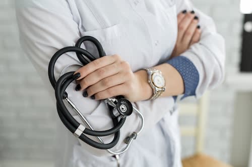 doctor-has-a-stethoscope-in-her-hand-2026-01-07-05-40-50-utc_m0i5x2-3Hf40z